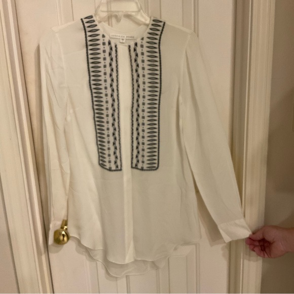 Veronica Beard silk tunic, ivory w/ black detailed embroidery, Long sleeve, Sz 4 - Picture 5 of 13